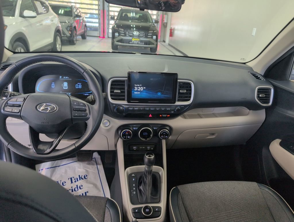 Certified 2023 Hyundai Venue Limited image 13