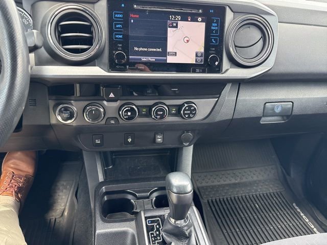 Used 2017 Toyota Tacoma TRD Off-Road w/ Tow Package image 11