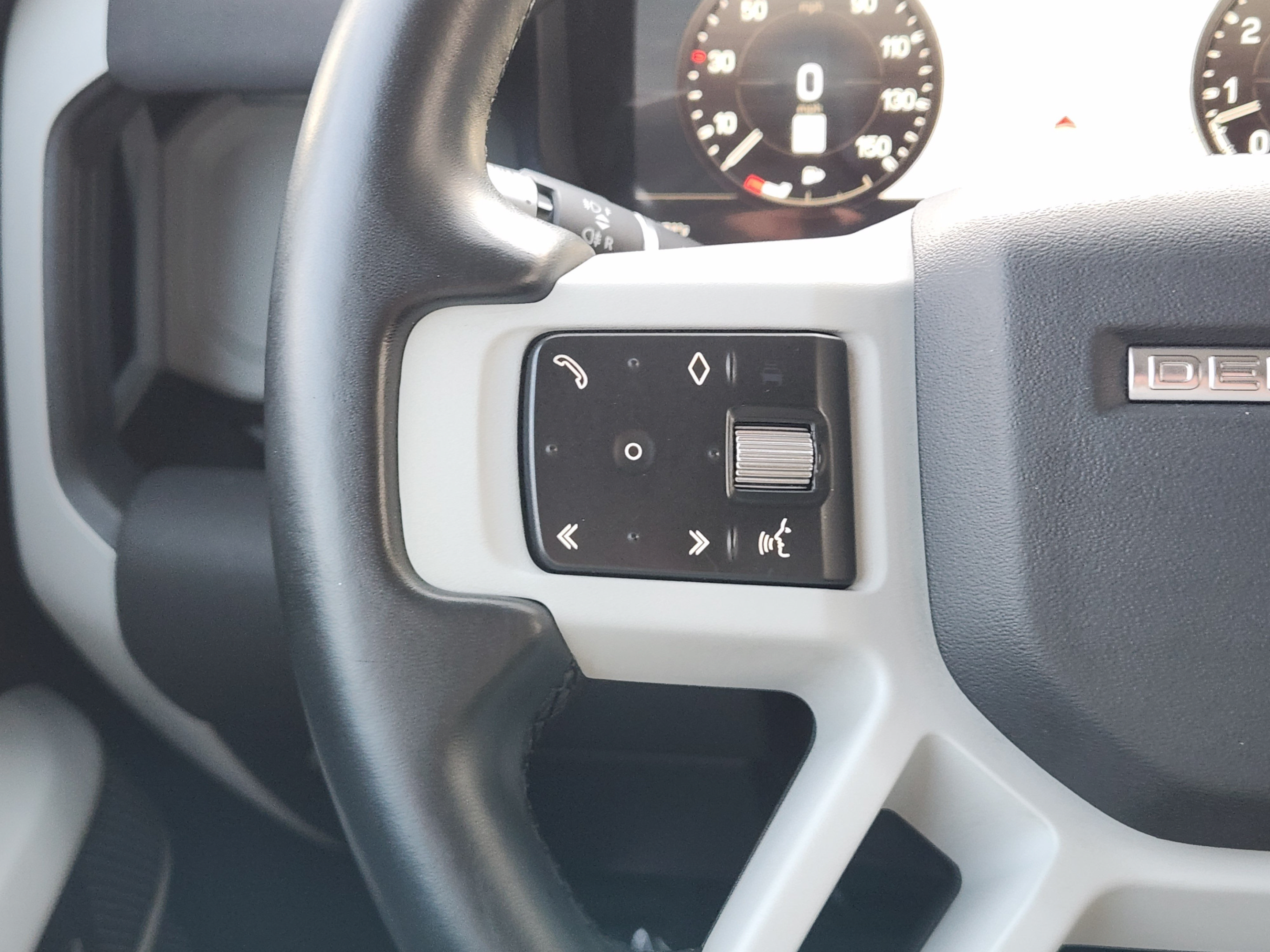 Certified 2022 Land Rover Defender 110 SE AWD/4WD image 24