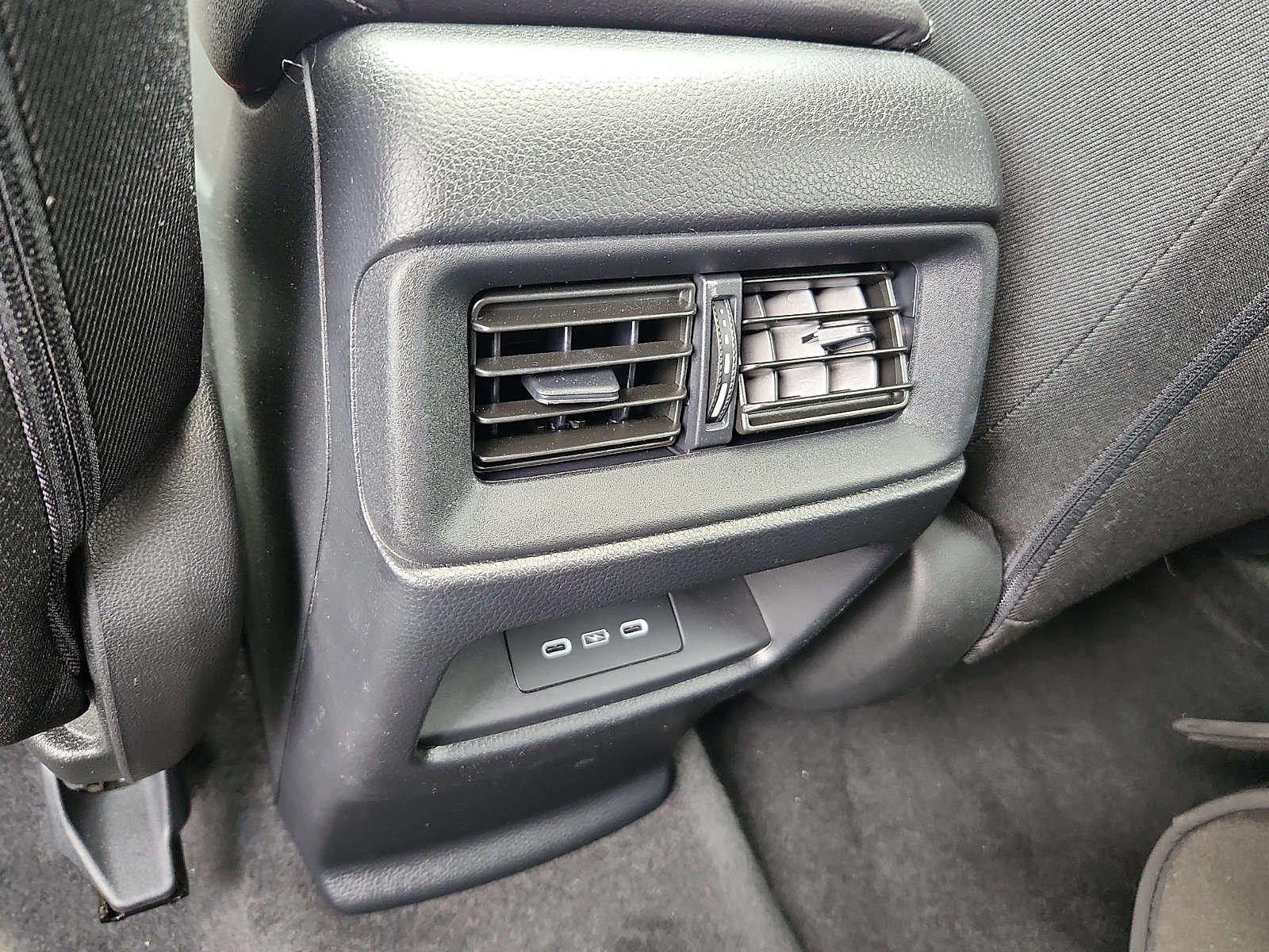 Used 2025 Honda CR-V EX image 12