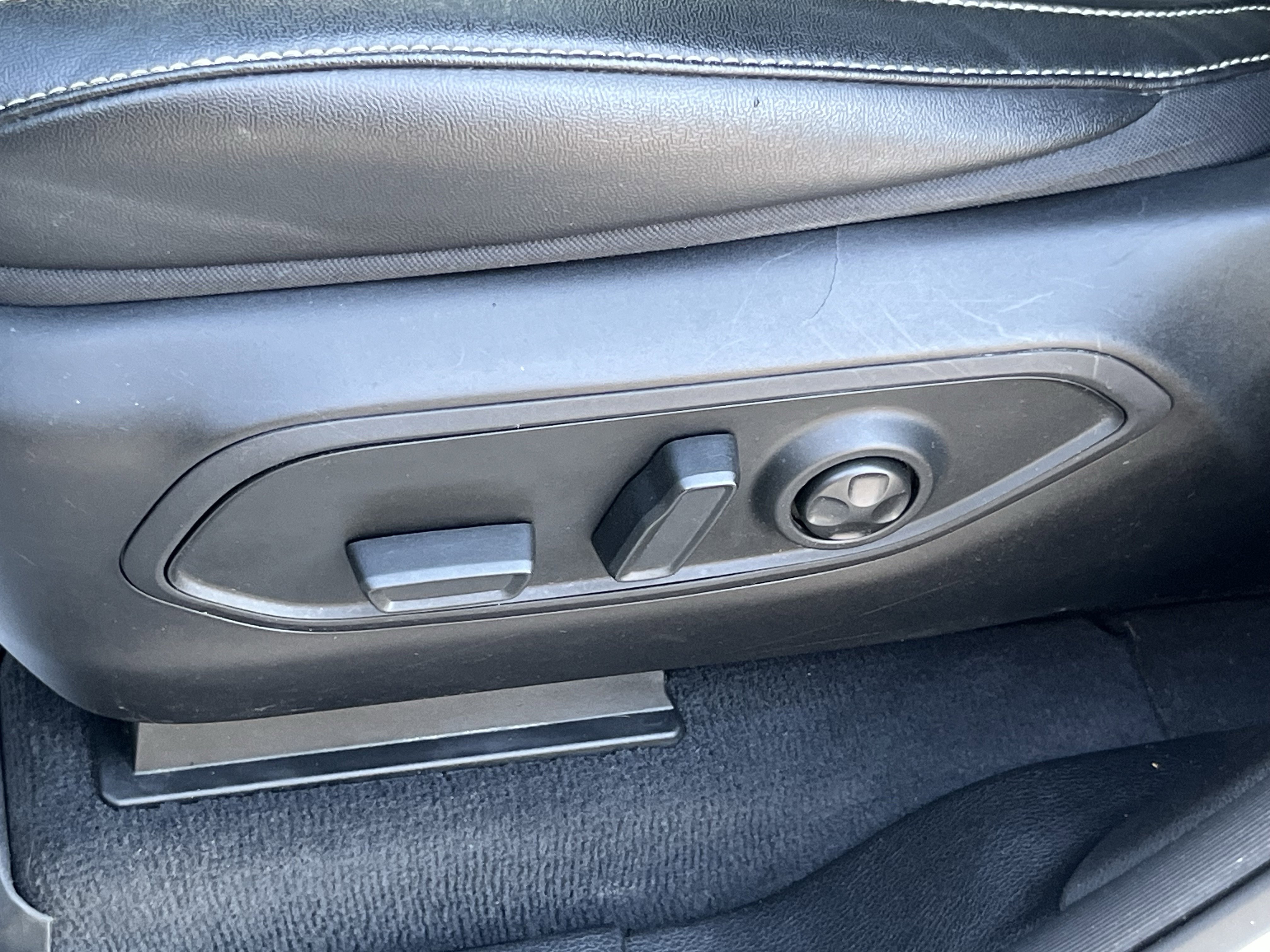 Used 2023 Jeep Grand Cherokee Altitude image 15