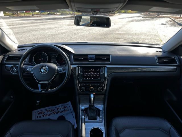 Used 2018 Volkswagen Passat 2.0T SE FWD image 27