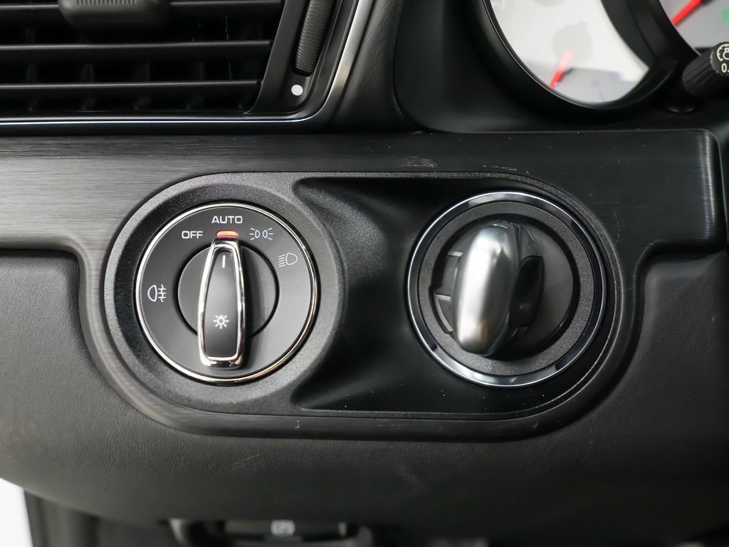 Certified 2019 Porsche 911 Carrera GTS image 22