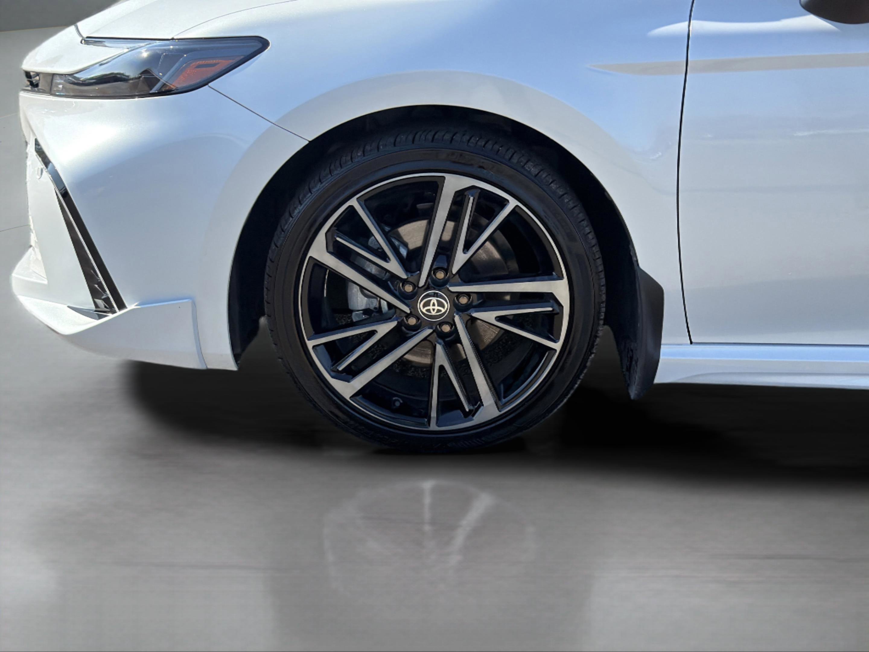 Used 2026 Toyota Camry XSE w/ Premium Plus Package image 9