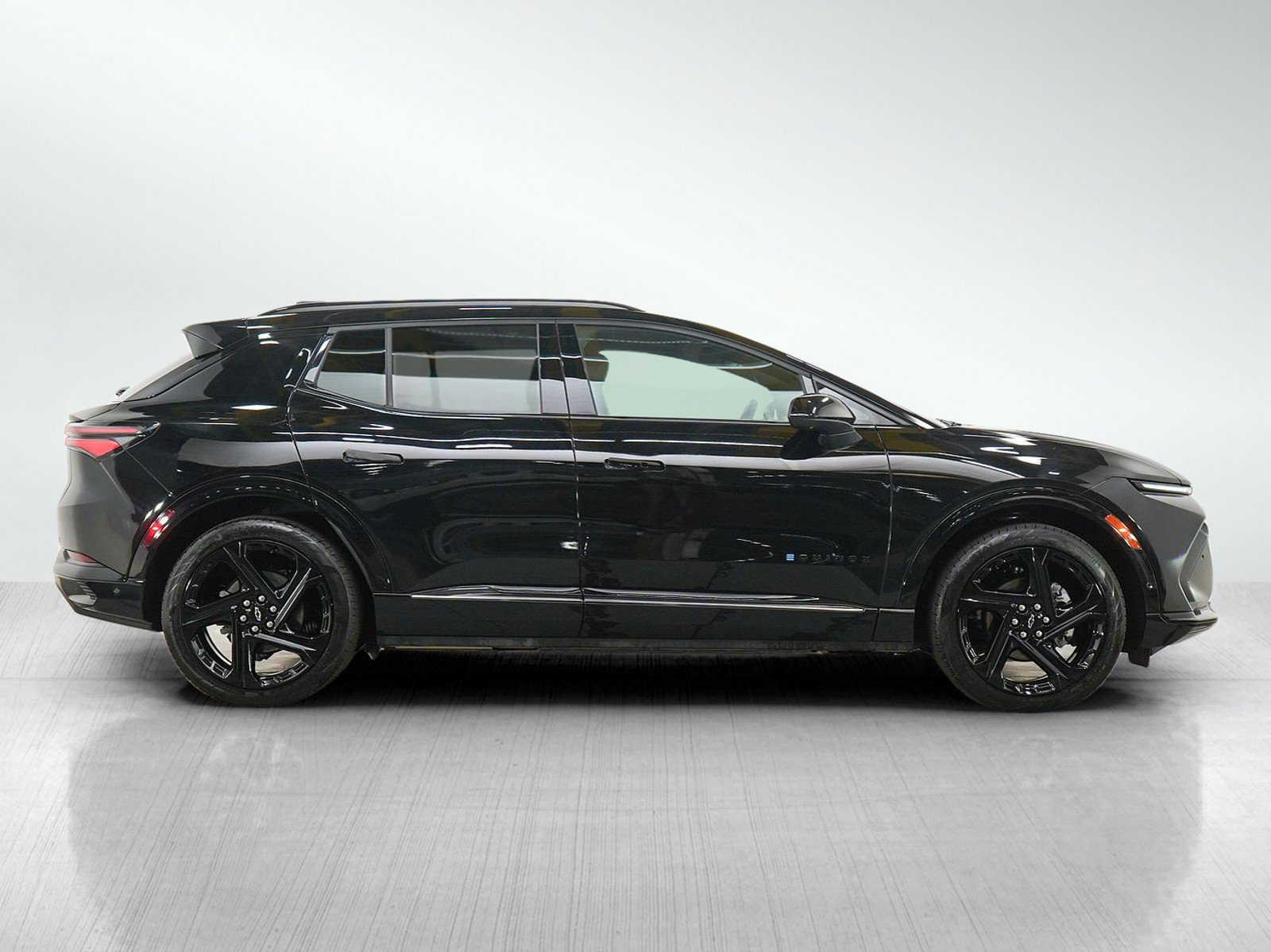 Used 2024 Chevrolet Equinox EV RS FWD image 7