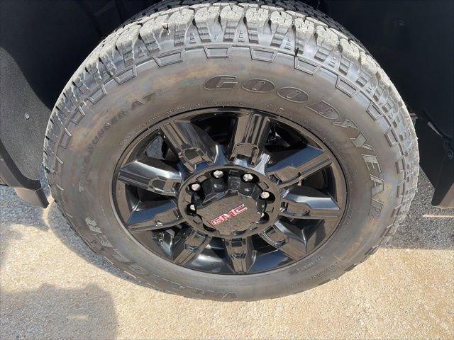 New 2026 GMC Sierra 2500 AT4 w/ AT4 Premium Plus Package image 10