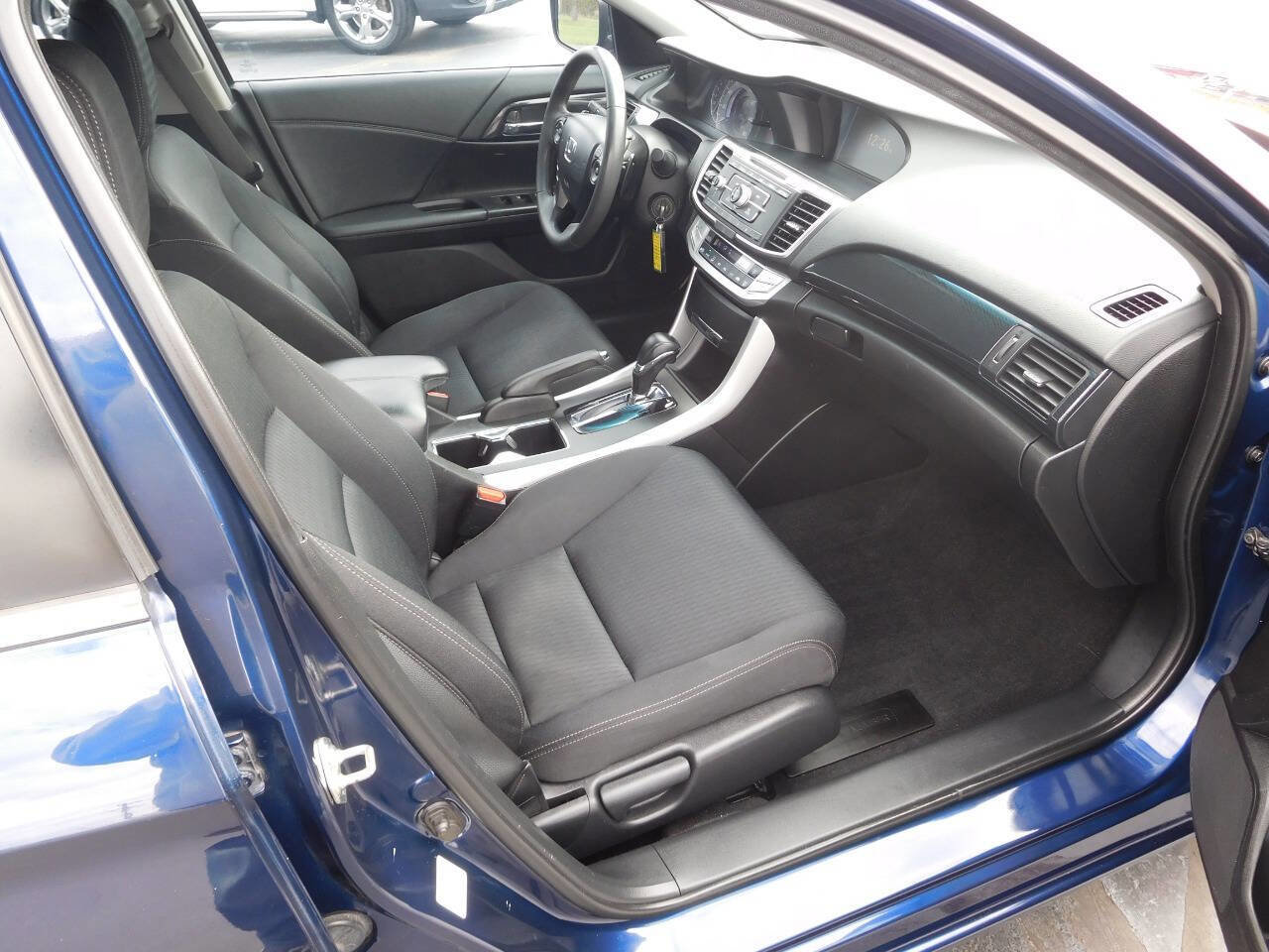 Used 2014 Honda Accord Sport image 5