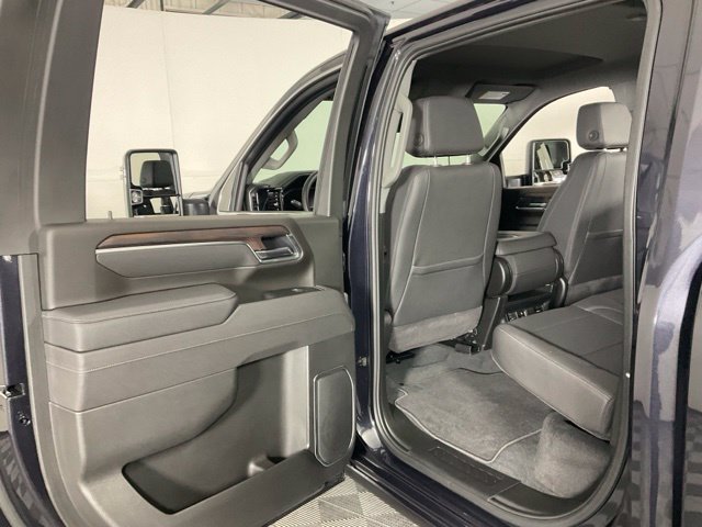 Used 2025 GMC Sierra 2500 SLT AWD/4WD image 32