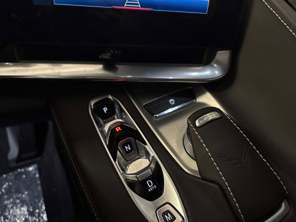 New 2025 Chevrolet Corvette E-Ray image 28