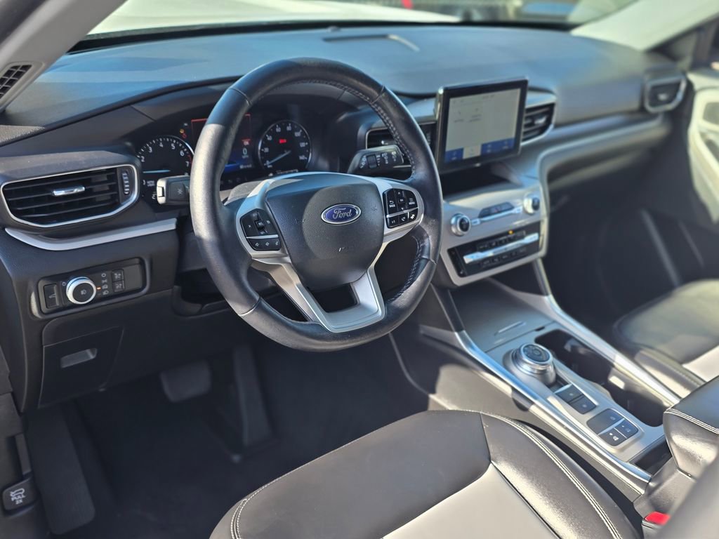 Used 2023 Ford Explorer XLT w/ Equipment Group 202A image 23