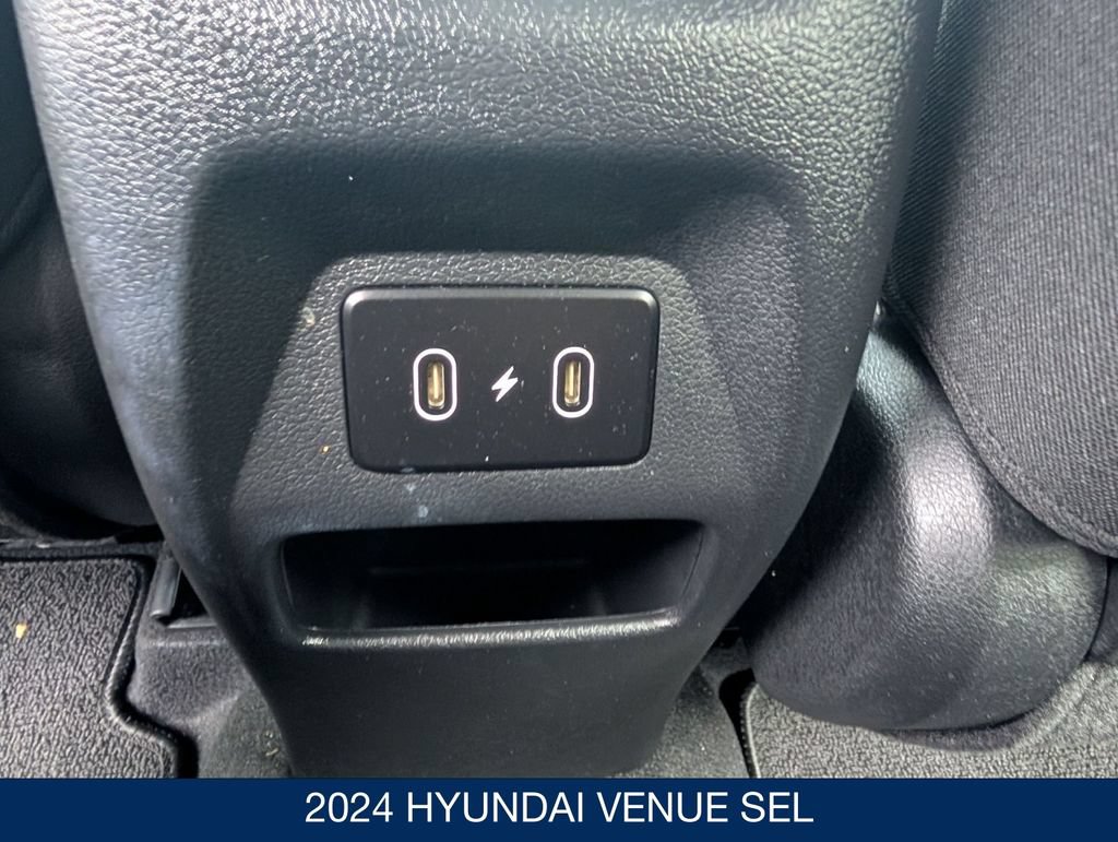 Certified 2024 Hyundai Venue SEL FWD image 18