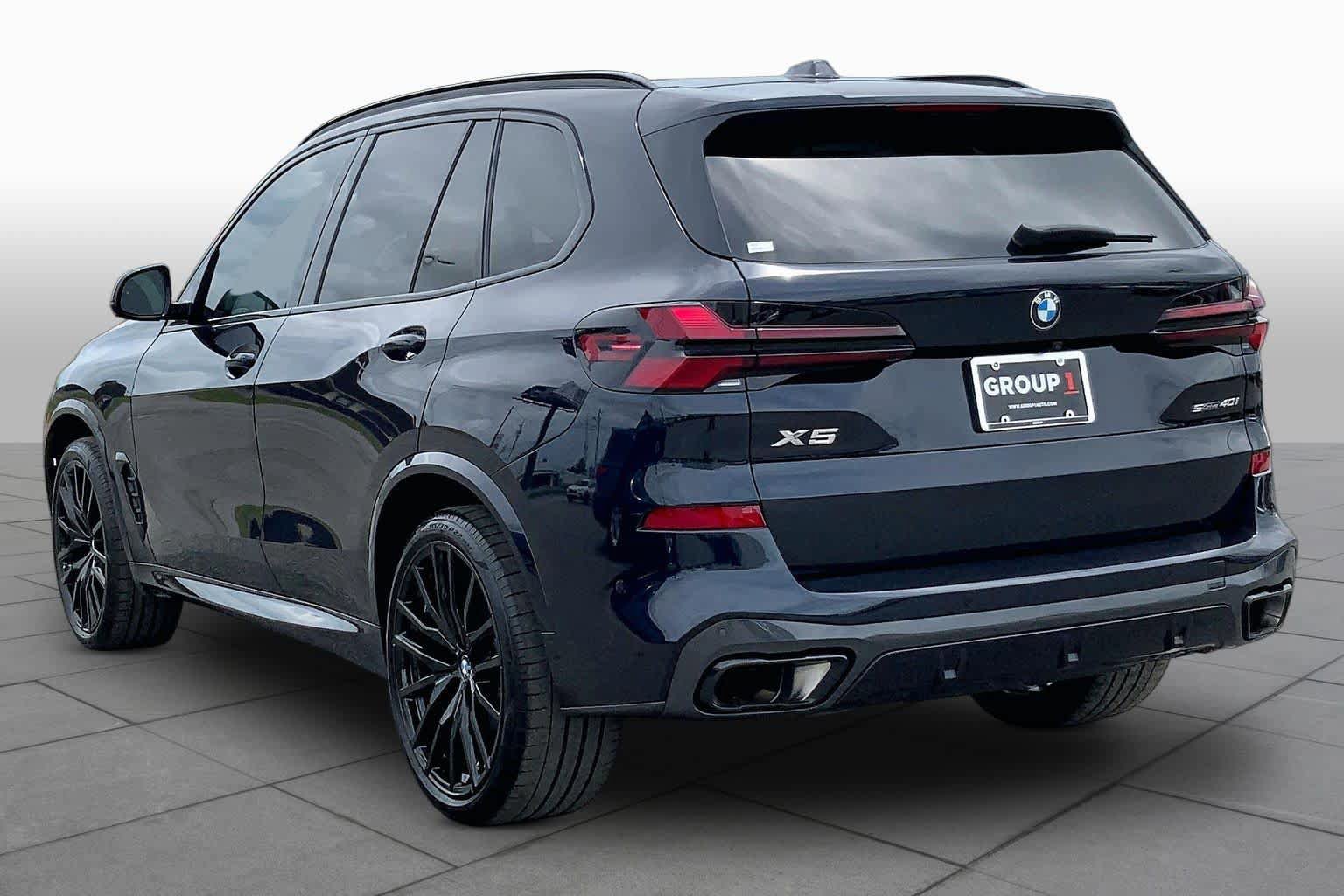 Used 2025 BMW X5 sDrive40i w/ M Sport Package RWD image 12