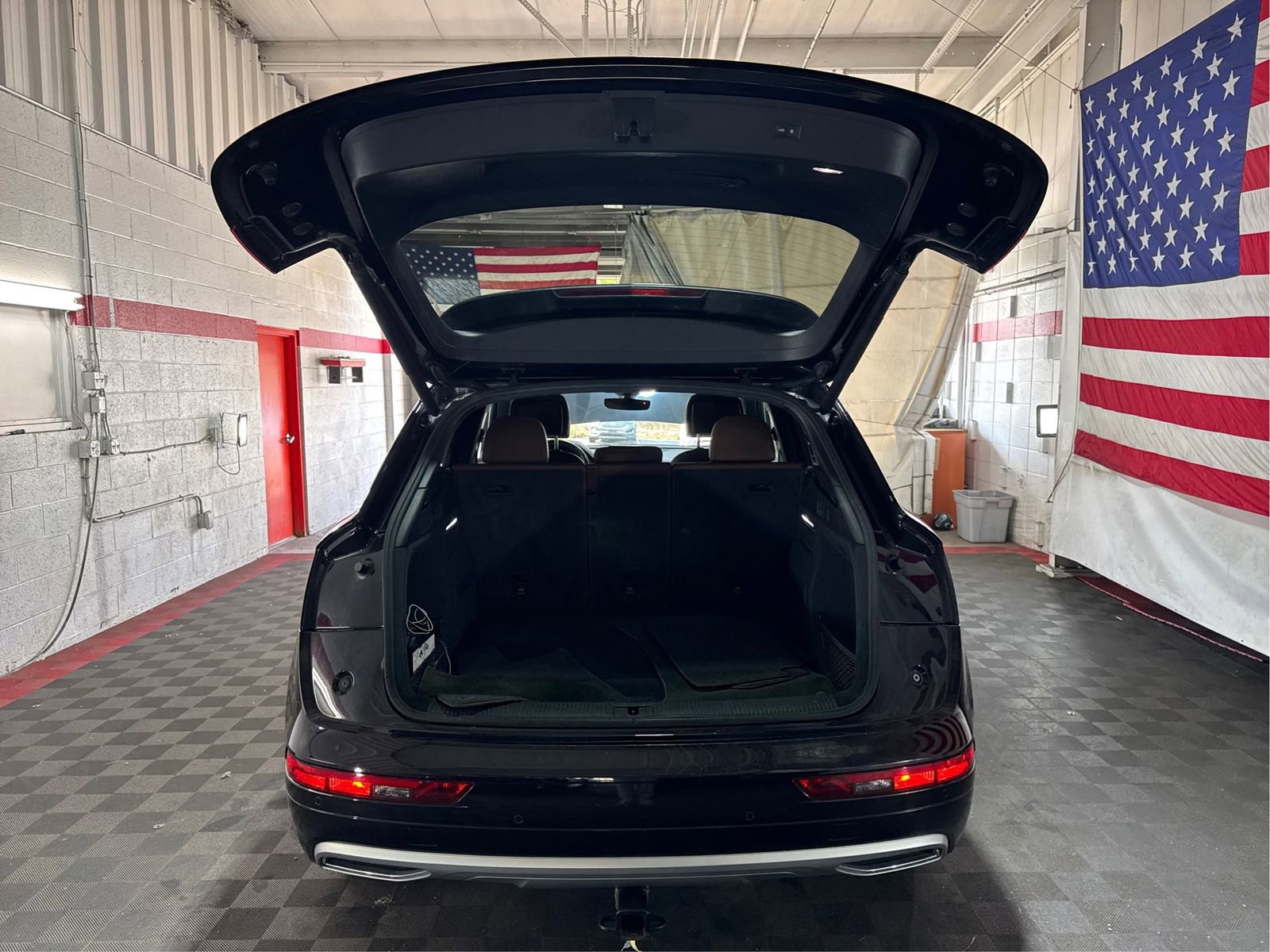 Used 2018 Audi Q5 2.0T Premium Plus w/ Premium Plus Package AWD/4WD image 12