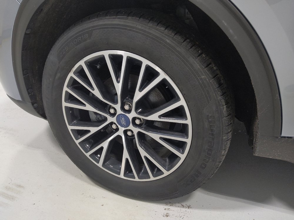 Used 2022 Ford Escape SEL w/ Technology Package FWD image 31