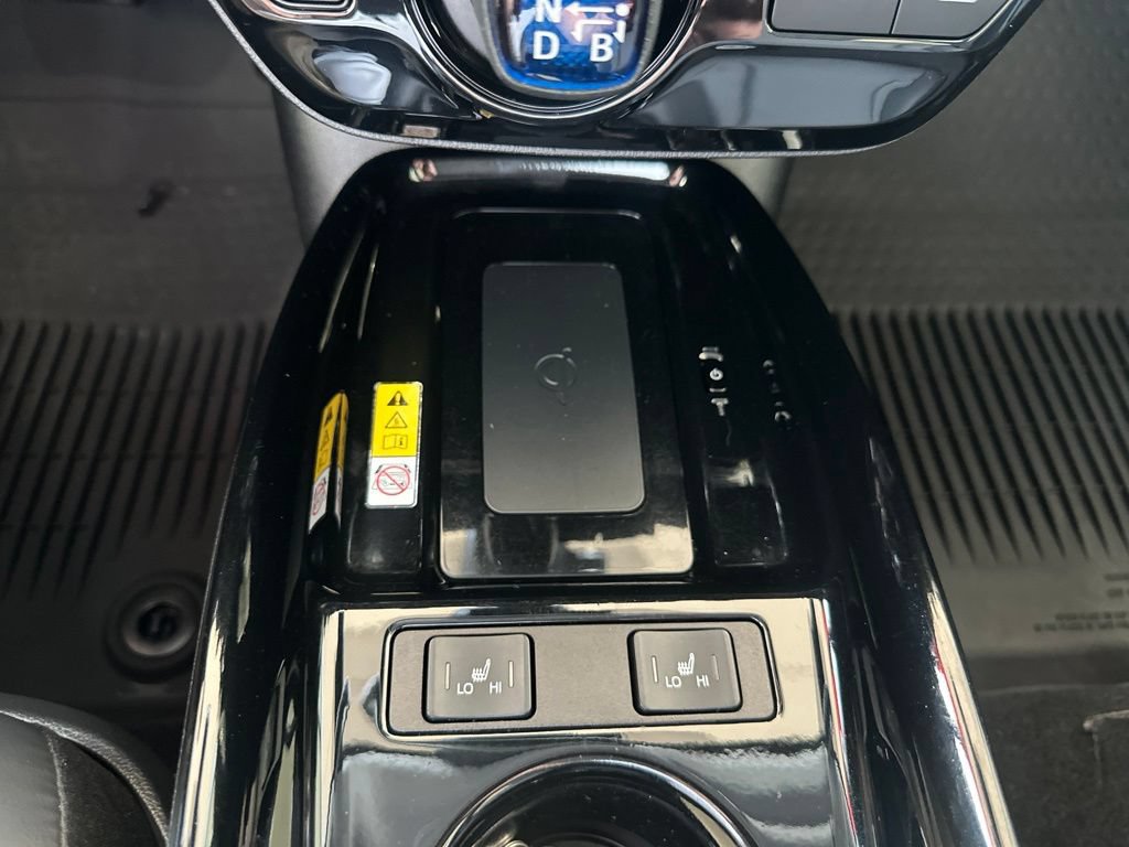 Certified 2022 Toyota Prius XLE FWD image 31