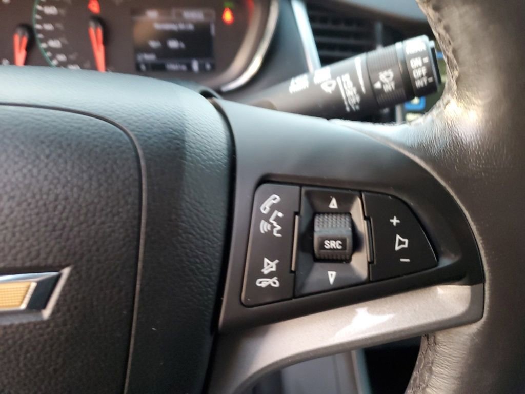 Used 2019 Chevrolet Trax LT w/ LT Convenience Package image 18
