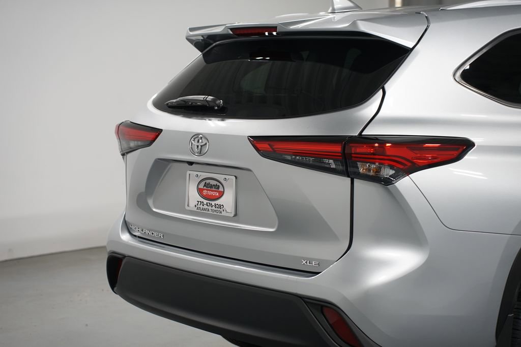 Used 2023 Toyota Highlander XLE image 9