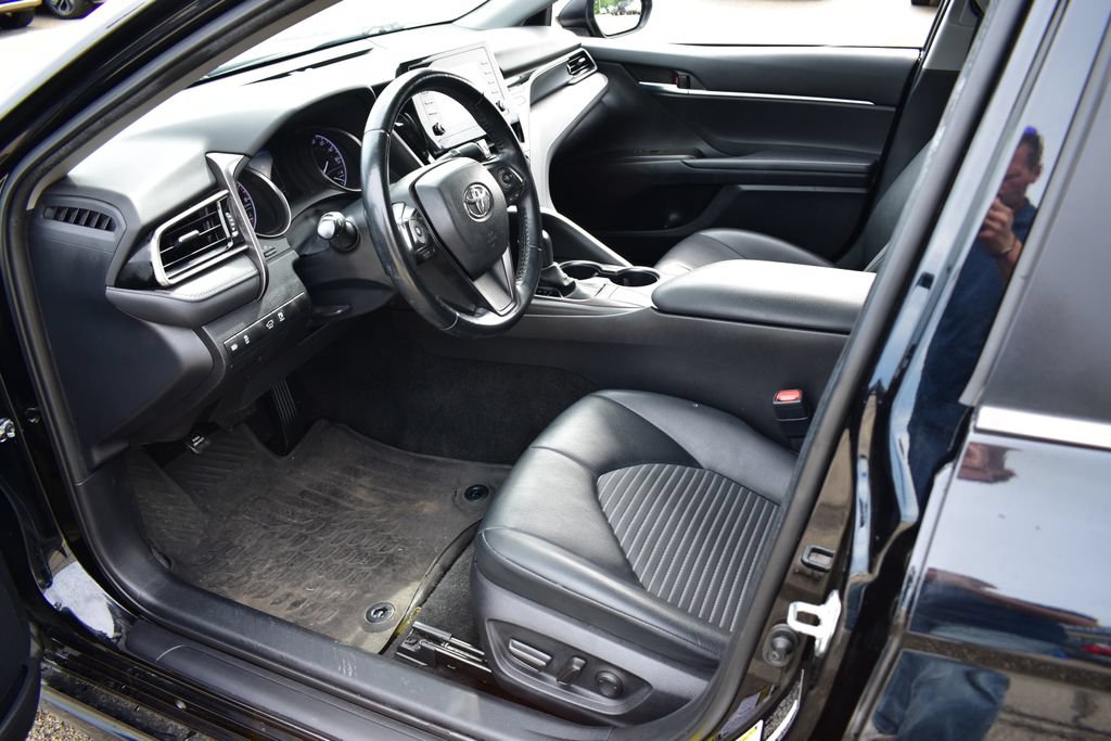 Used 2023 Toyota Camry SE FWD image 15