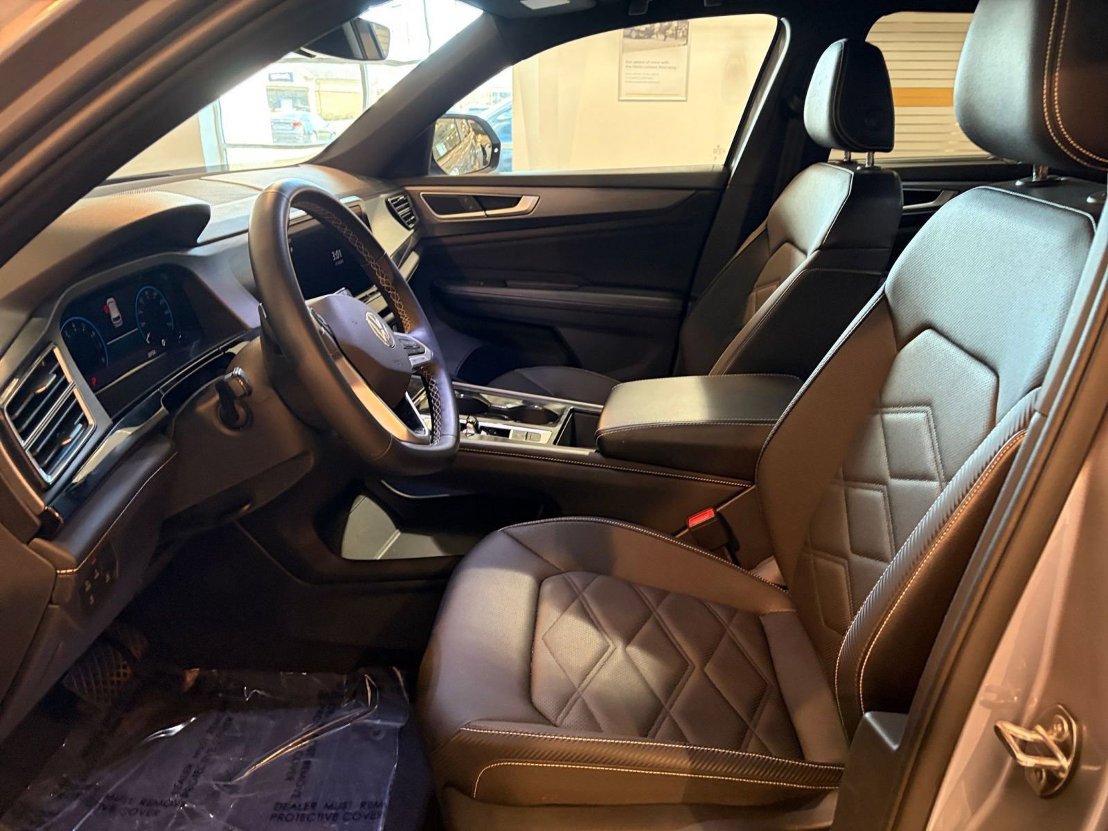 Used 2025 Volkswagen Atlas Cross Sport SE image 28