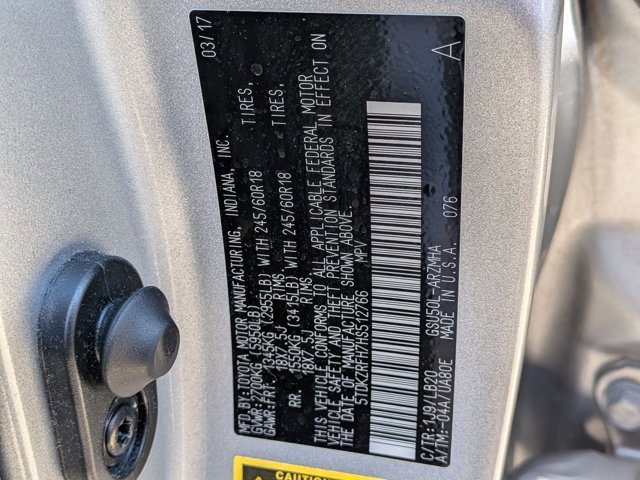 Used 2017 Toyota Highlander XLE image 19