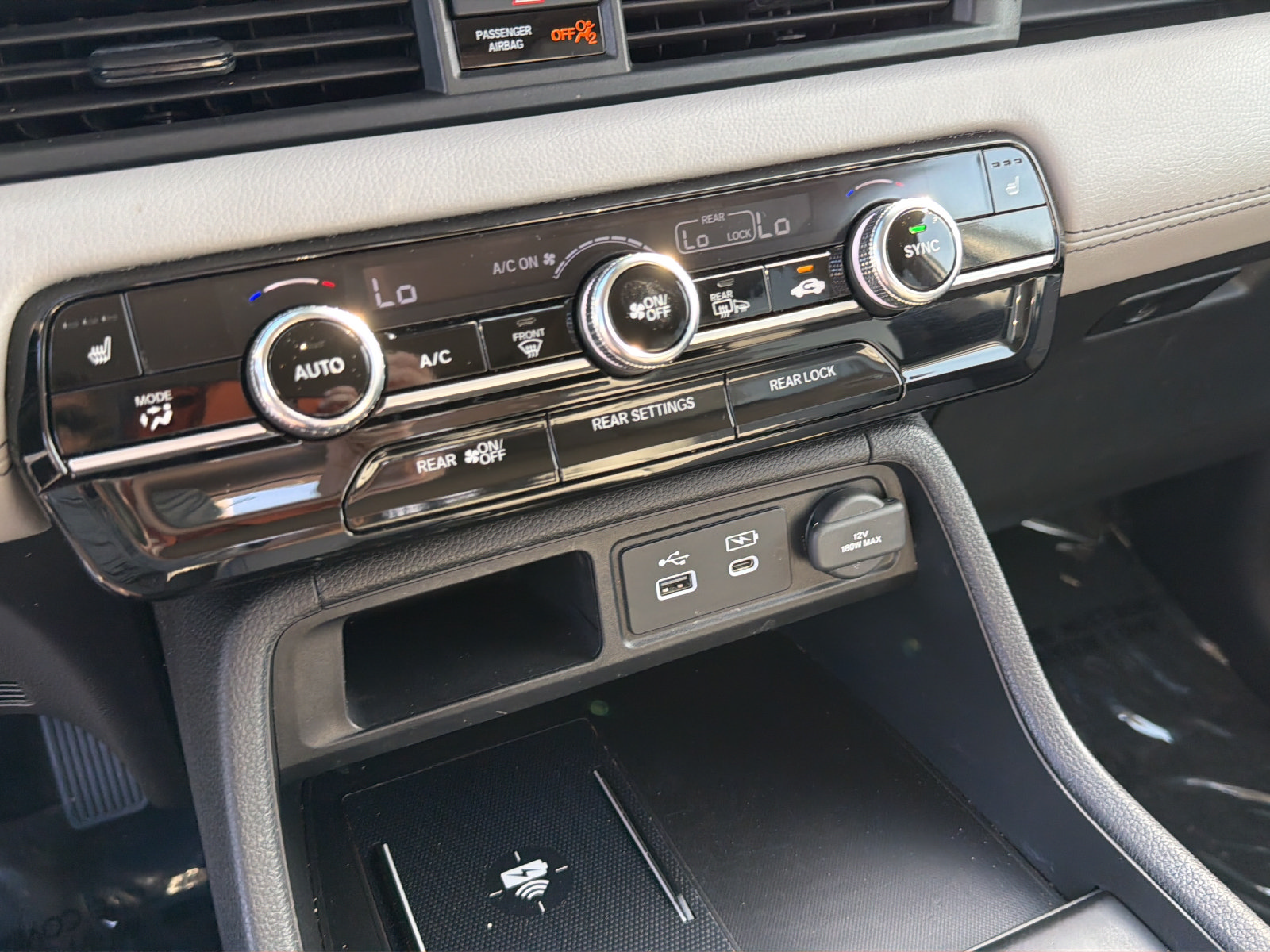 Used 2023 Honda Pilot Touring image 25