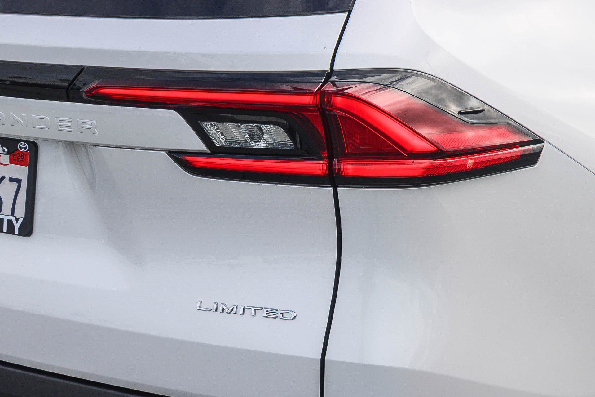 Certified 2025 Toyota Grand Highlander AWD Hybrid image 10