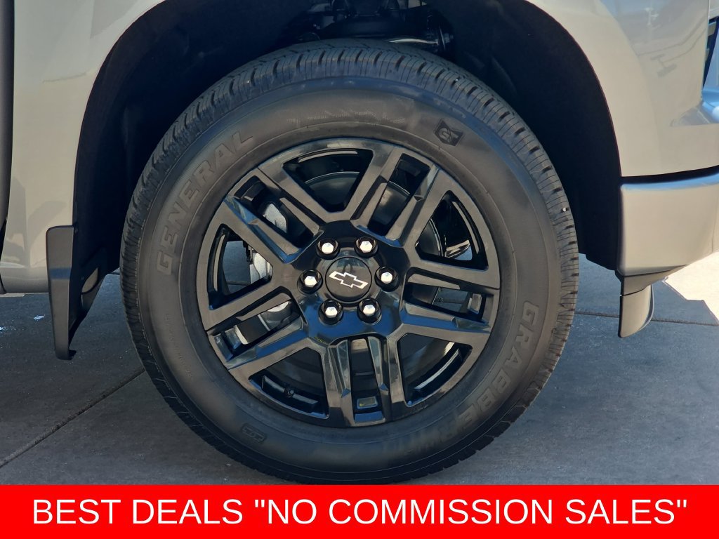 New 2026 Chevrolet Silverado 1500 Custom w/ LPO, Dark Essentials Package RWD image 39