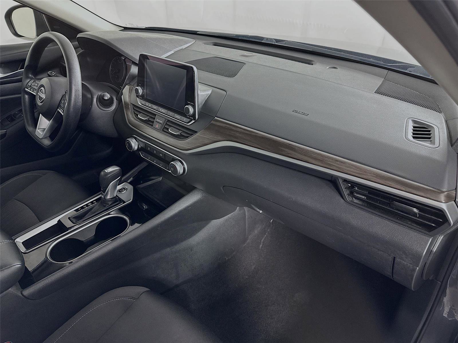 Used 2024 Nissan Altima 2.5 SV image 27