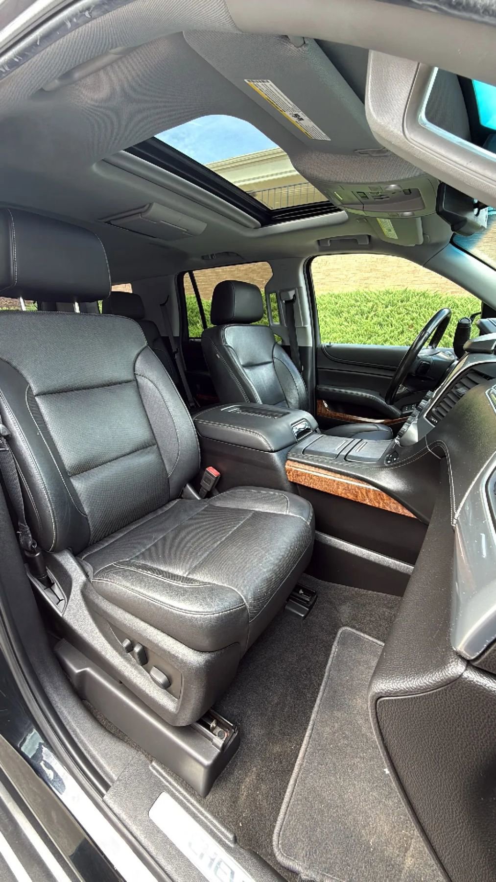 Used 2018 Chevrolet Tahoe Premier AWD/4WD image 28