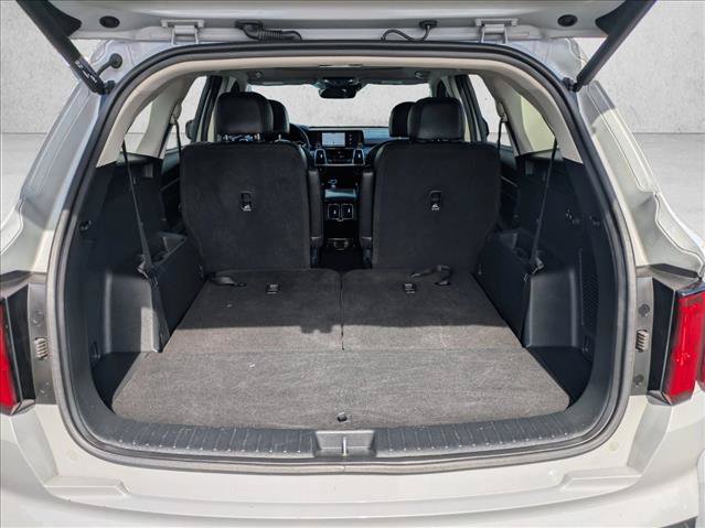 Used 2023 Kia Sorento SX AWD/4WD image 6