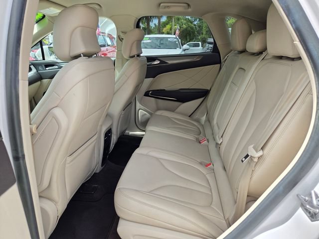 Used 2019 Lincoln MKC Premiere FWD image 14