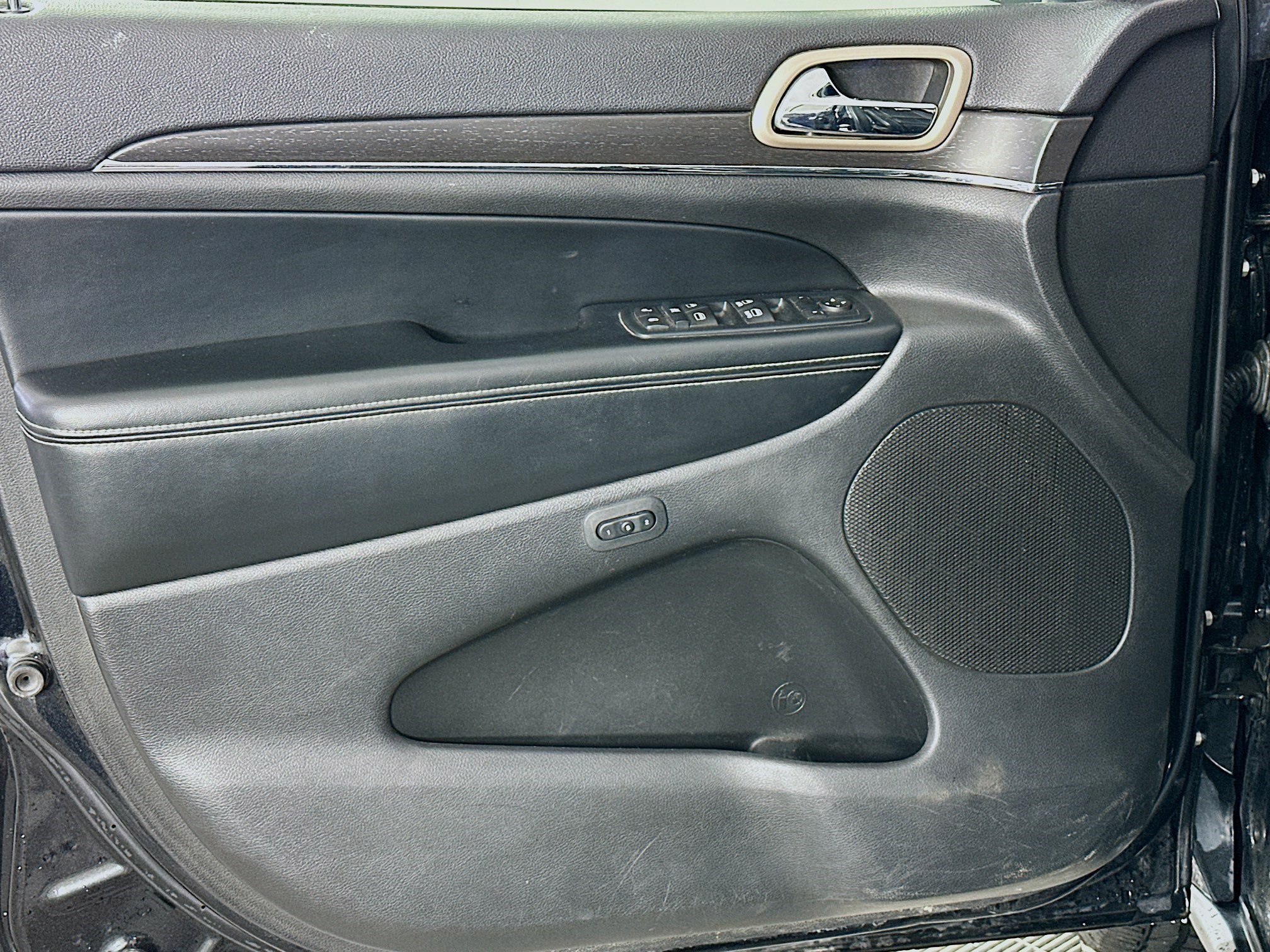 Used 2016 Jeep Grand Cherokee Limited image 19