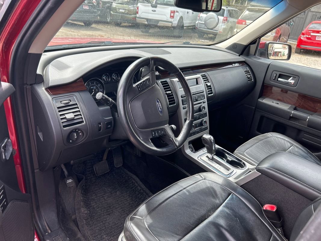 Used 2010 Ford Flex SEL image 2