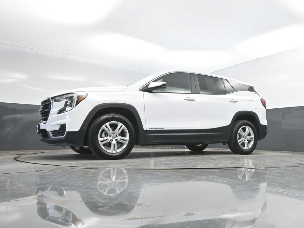 Used 2024 GMC Terrain SLE AWD/4WD image 35