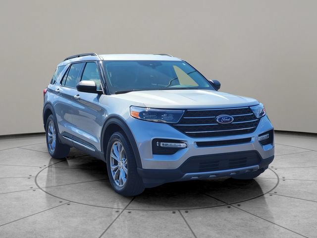 Certified 2023 Ford Explorer XLT w/ Equipment Group 202A AWD/4WD image 14