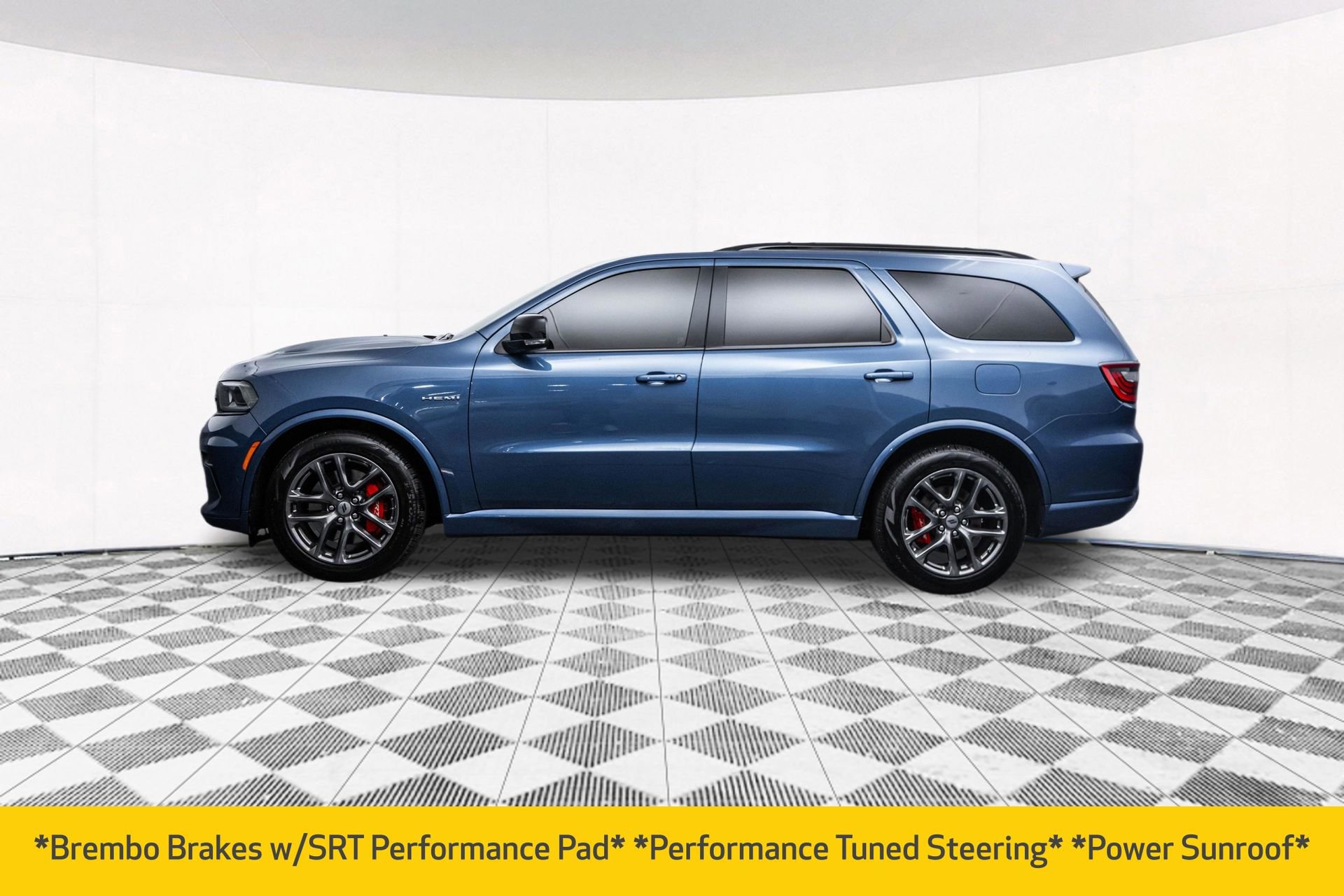 Used 2024 Dodge Durango R/T w/ Tow 'N Go Package AWD/4WD image 8