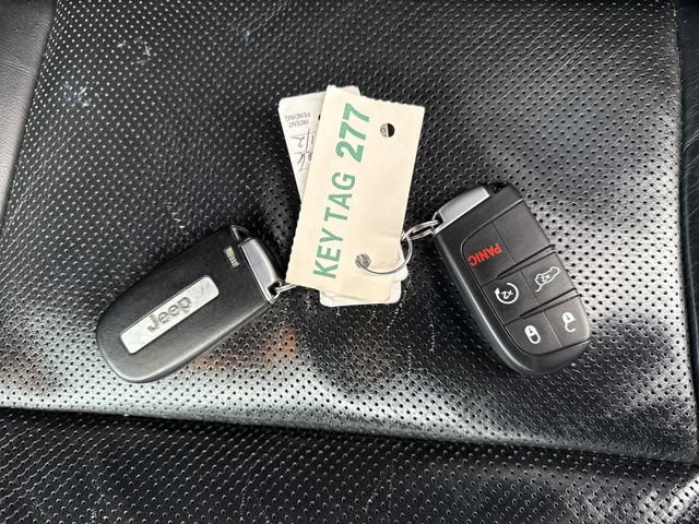 Used 2018 Jeep Grand Cherokee High Altitude image 29