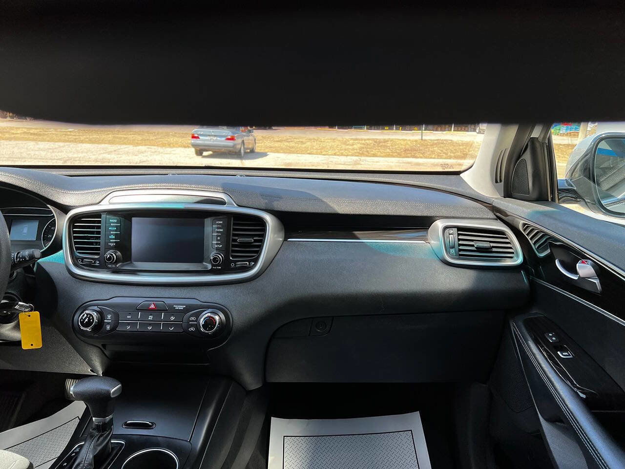 Used 2020 Kia Sorento AWD V6 image 40