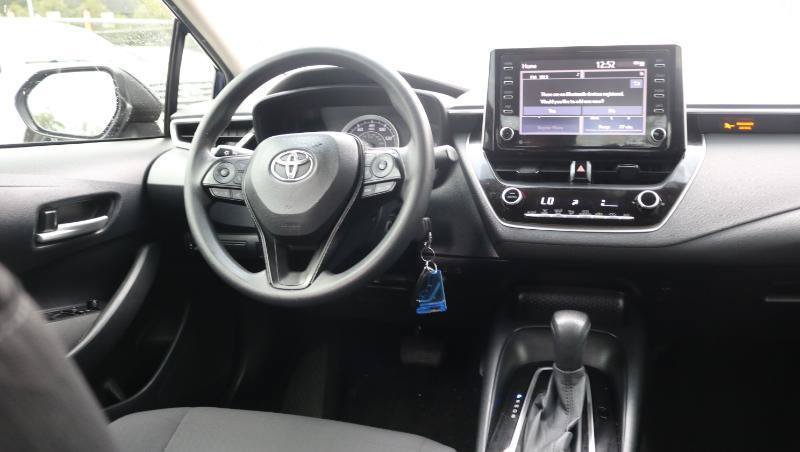 Used 2021 Toyota Corolla LE FWD image 22