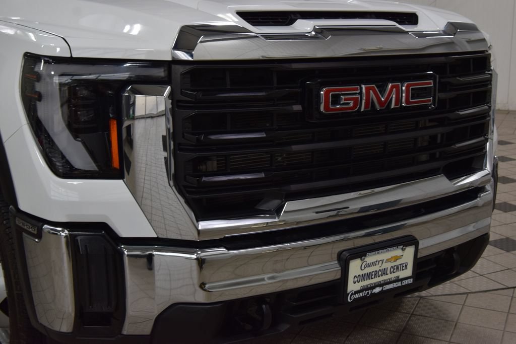 Used 2024 GMC Sierra 3500 Pro w/ Convenience Package AWD/4WD image 7