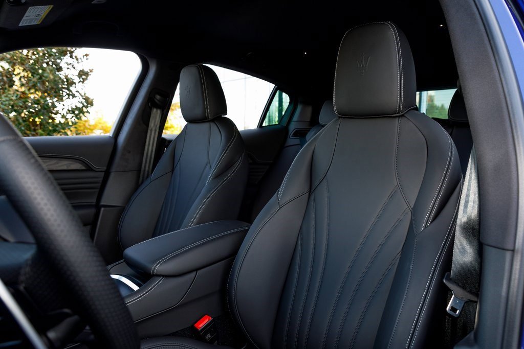 New 2025 Maserati Grecale GT image 23