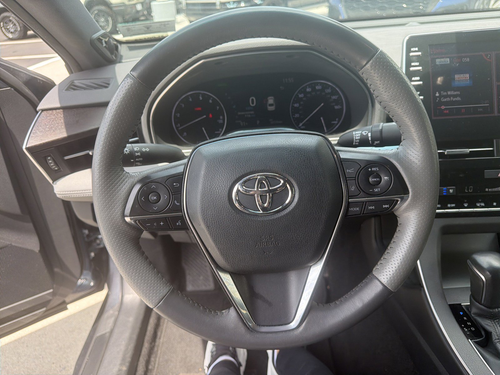 Used 2020 Toyota Avalon Limited w/ Advanced Safety Package FWD image 17