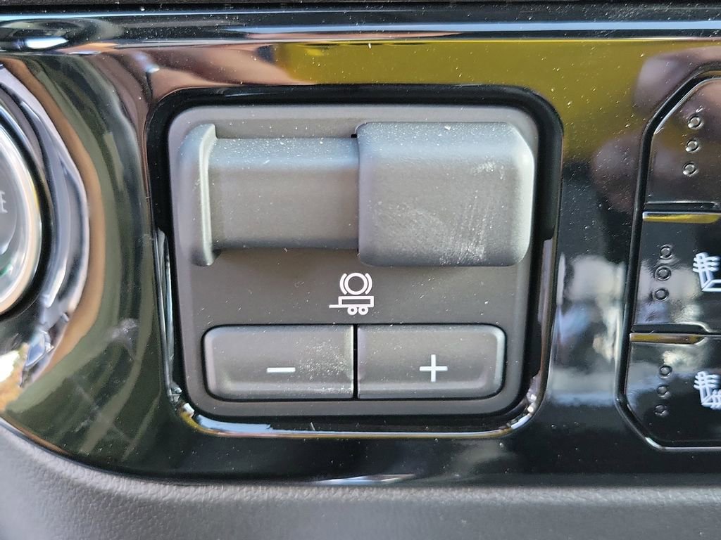 New 2025 GMC Sierra 3500 SLT w/ SLT Premium Package image 34