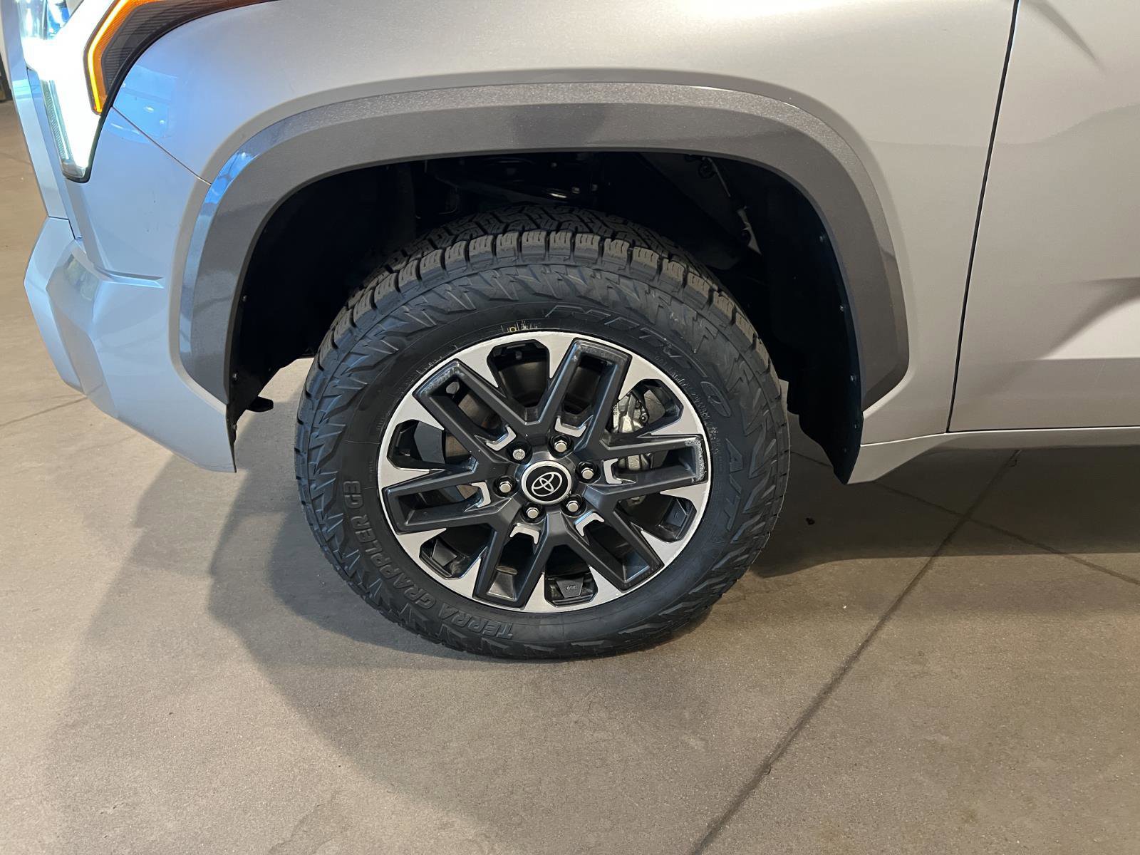 Used 2024 Toyota Tundra Limited AWD/4WD image 44