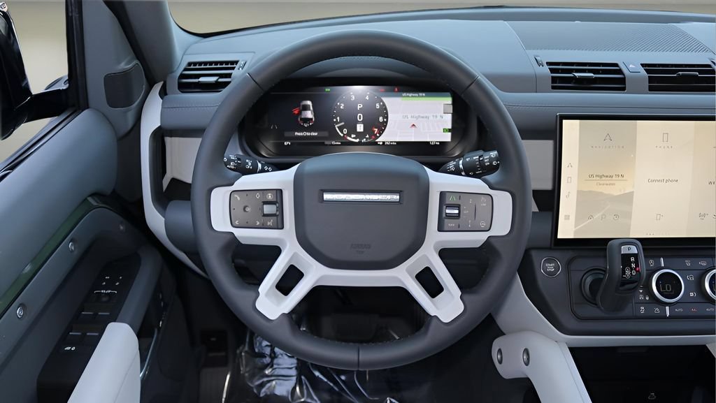 Used 2026 Land Rover Defender 110 X-Dynamic SE AWD/4WD image 14