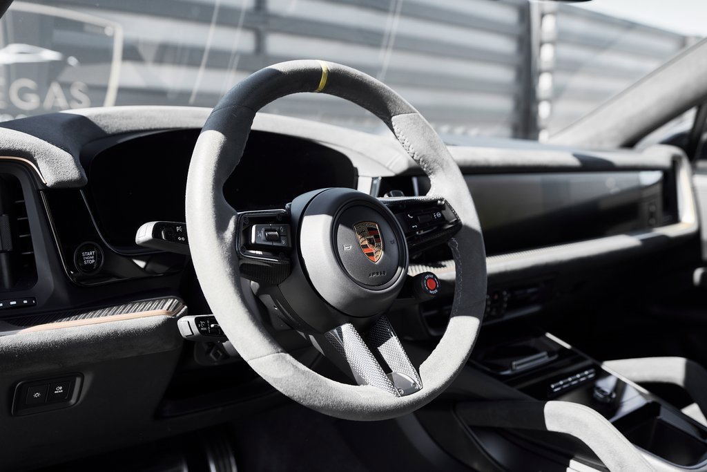 Used 2024 Porsche Cayenne Turbo GT image 39