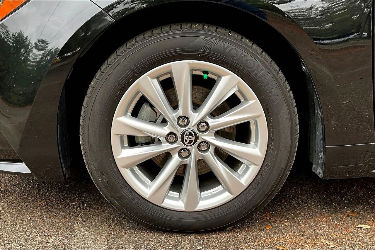 Used 2024 Toyota Corolla XLE FWD image 35