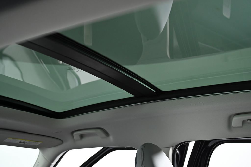 Certified 2025 MINI Cooper Countryman S w/ Comfort Package Max image 31