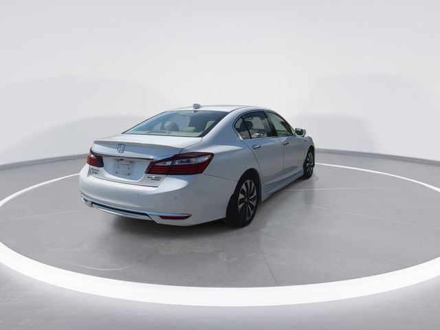 Used 2017 Honda Accord Touring image 10
