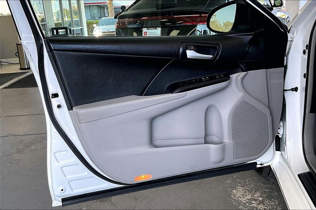 Used 2014 Toyota Camry LE image 20